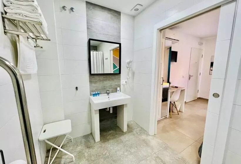 ペンション Dori Rooms Hostal