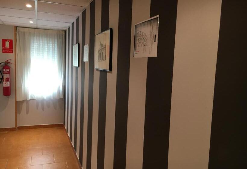 ペンション Hostal Imaginatelo