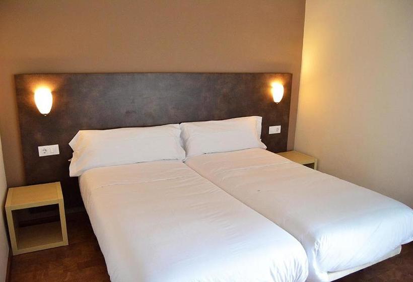 ペンション Hostal Restaurante Los Mellizos