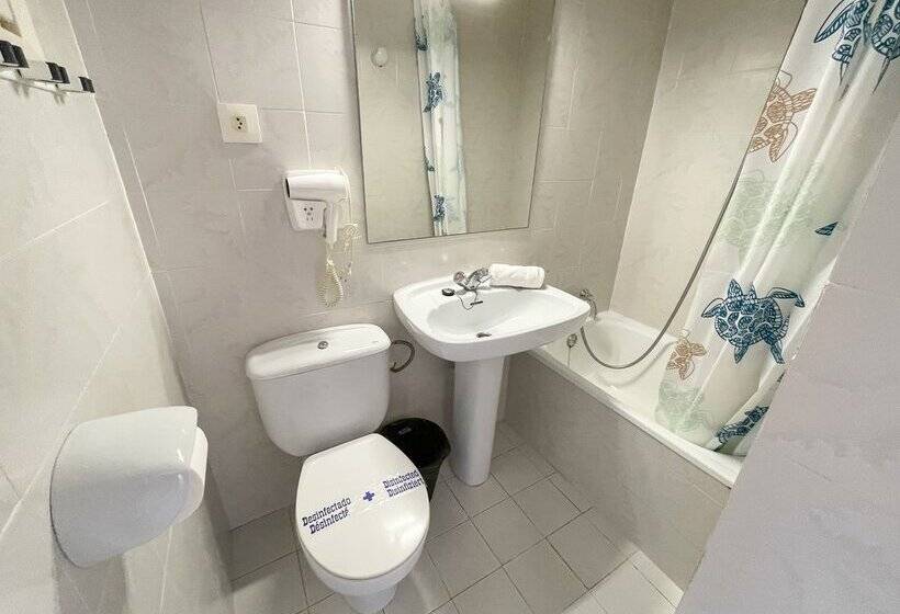 Apartamentos Sol y Mar Segur 3000