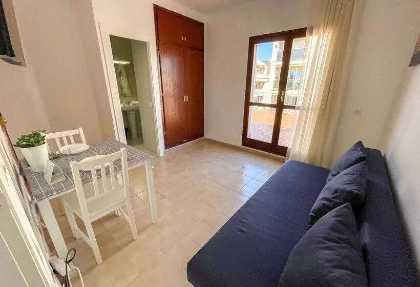 Apartamentos Sol y Mar Segur 3000