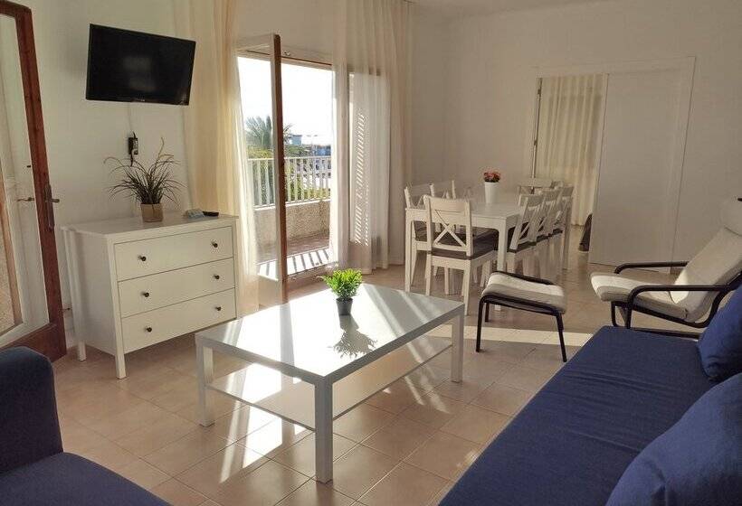 Apartamentos Sol y Mar Segur 3000