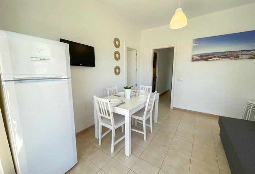 Apartamentos Sol y Mar Segur 3000