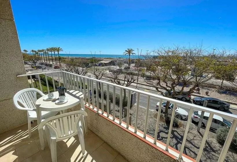 Apartamentos Sol y Mar Segur 3000