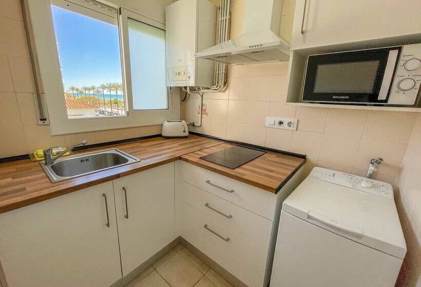 Apartamentos Sol y Mar Segur 3000