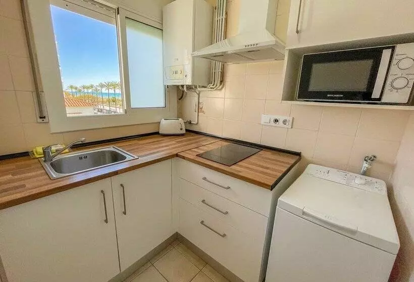 Apartamentos Sol y Mar Segur 3000