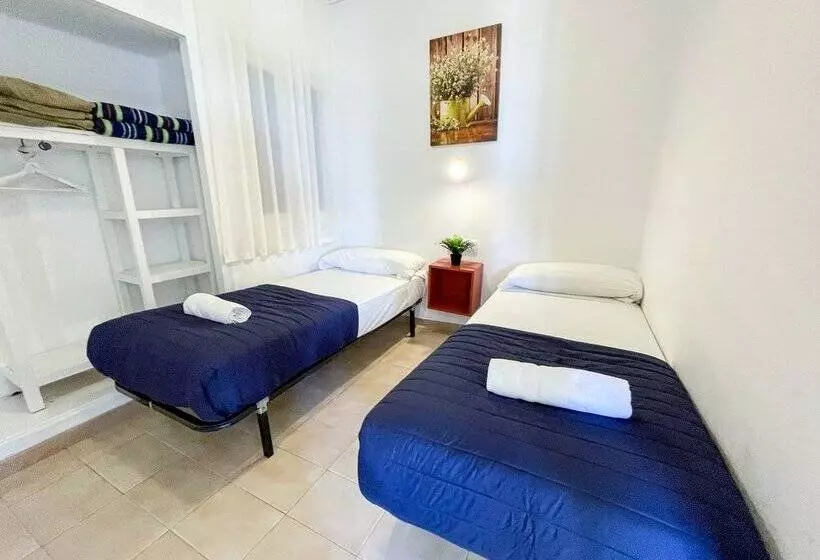 Apartamentos Sol y Mar Segur 3000