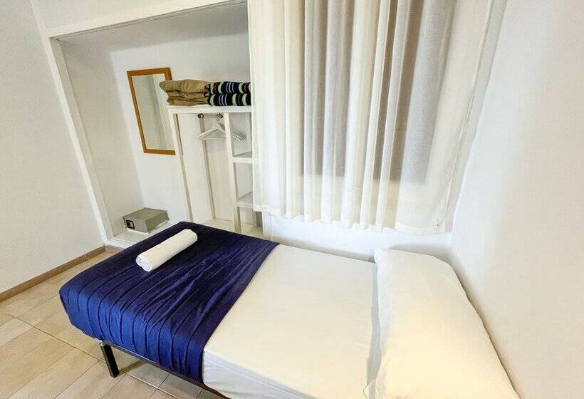 Apartamentos Sol y Mar Segur 3000