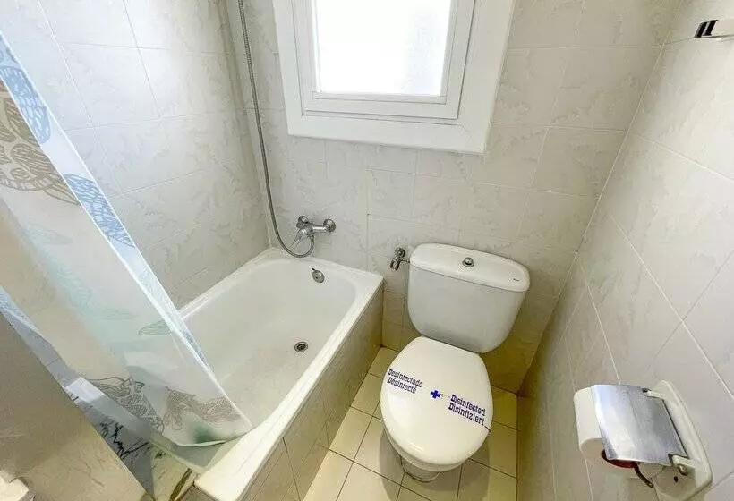 Apartamentos Sol y Mar Segur 3000