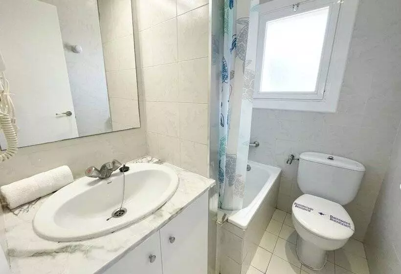 Apartamentos Sol y Mar Segur 3000