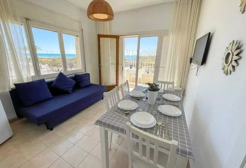 Apartamentos Sol y Mar Segur 3000