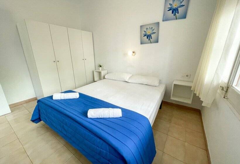 Apartamentos Sol y Mar Segur 3000