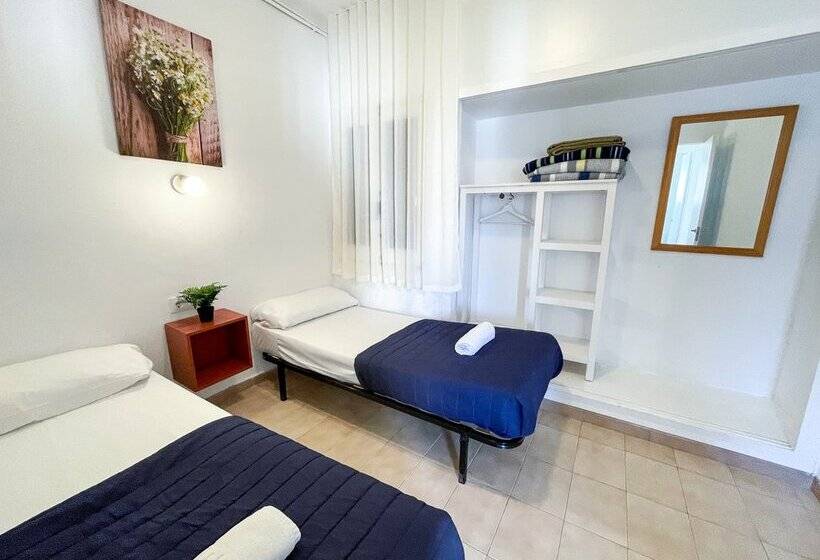 Apartamentos Sol y Mar Segur 3000