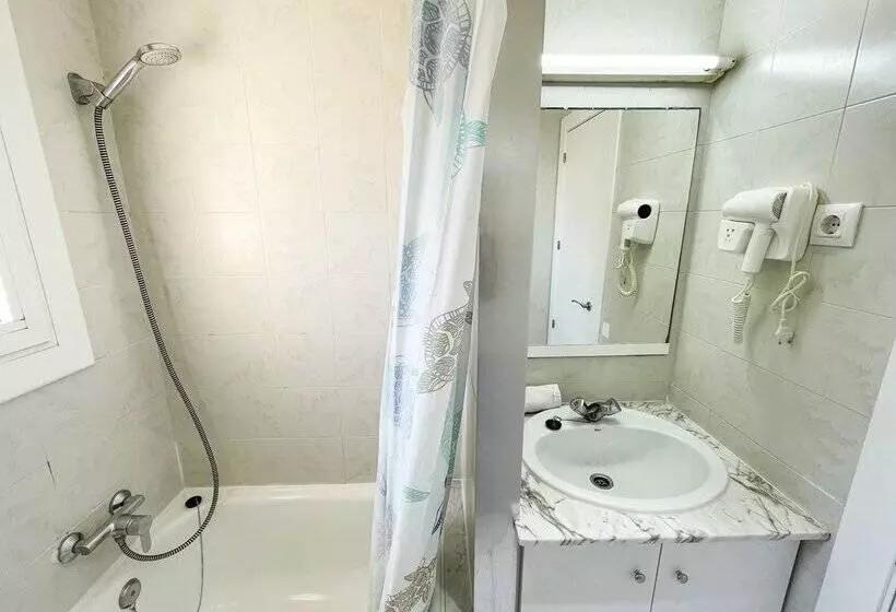 Apartamentos Sol y Mar Segur 3000