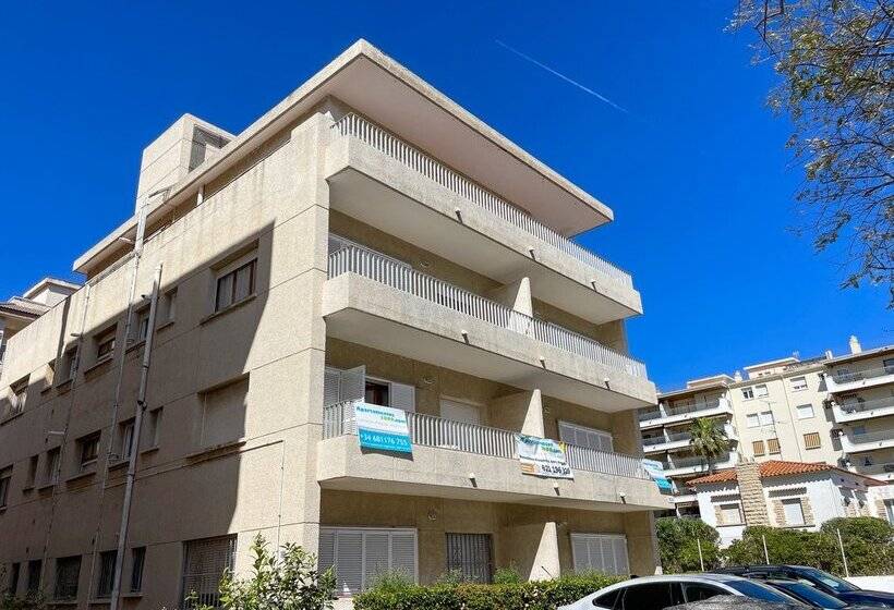 Apartamentos Sol y Mar Segur 3000