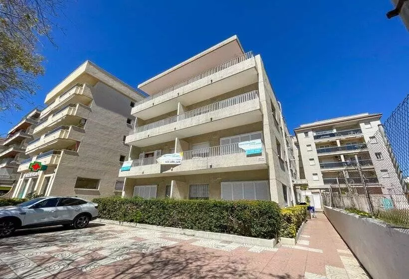 Apartamentos Sol y Mar Segur 3000
