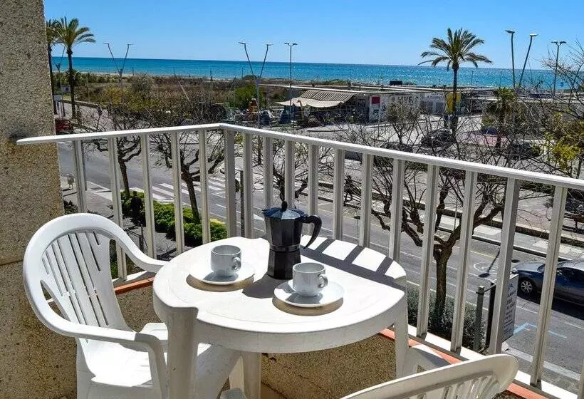 Apartamentos Sol y Mar Segur 3000