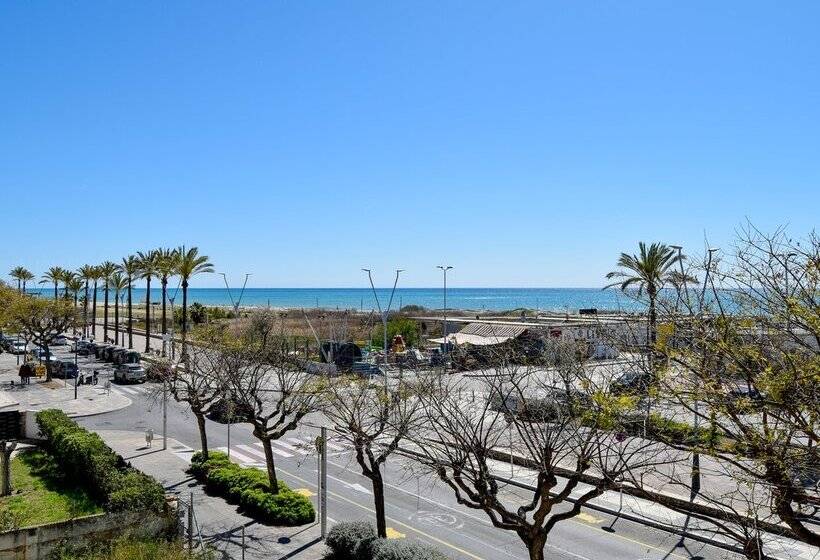 Apartamentos Sol y Mar Segur 3000