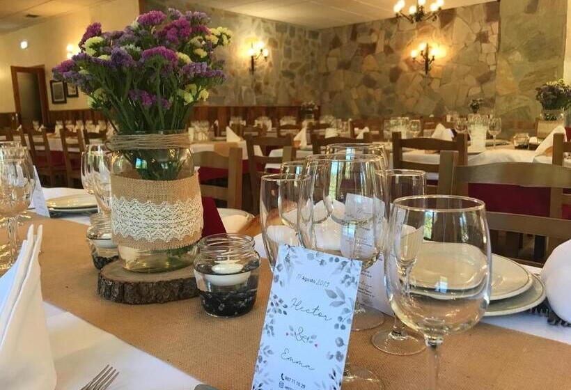 פנסיון Hostal Restaurante Ventasierra