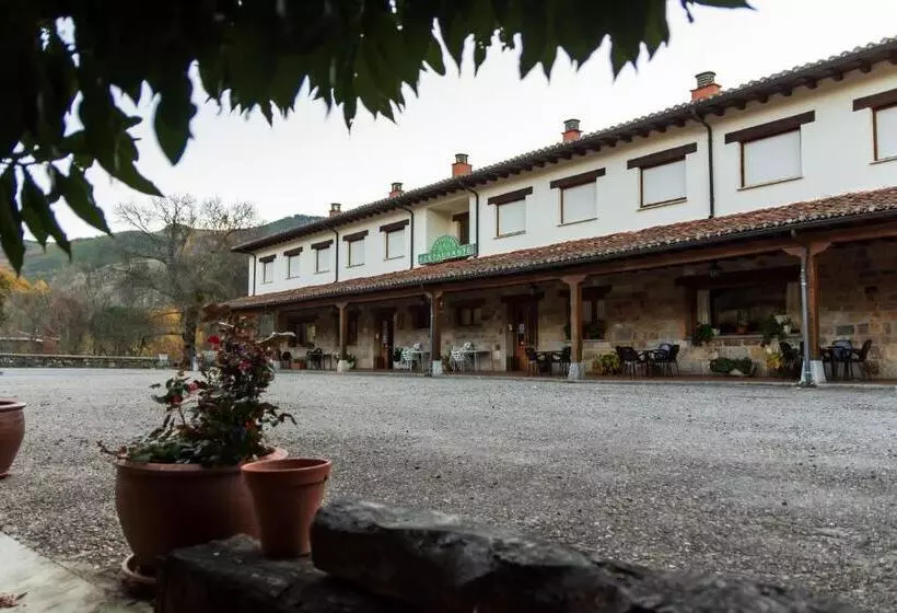 پانسیون Hostal Restaurante Ventasierra