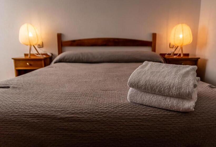 פנסיון Hostal Restaurante Ventasierra