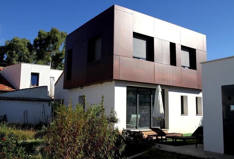 بنسيون Casa Oretani