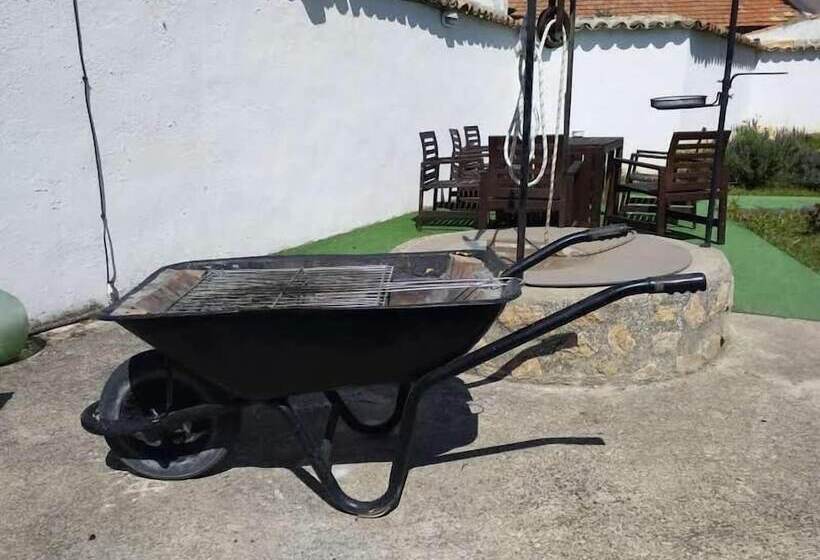 بنسيون Casa Oretani