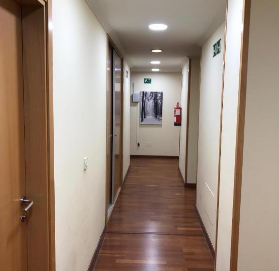 پانسیون Hostal El Poligono