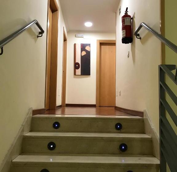 پانسیون Hostal El Poligono