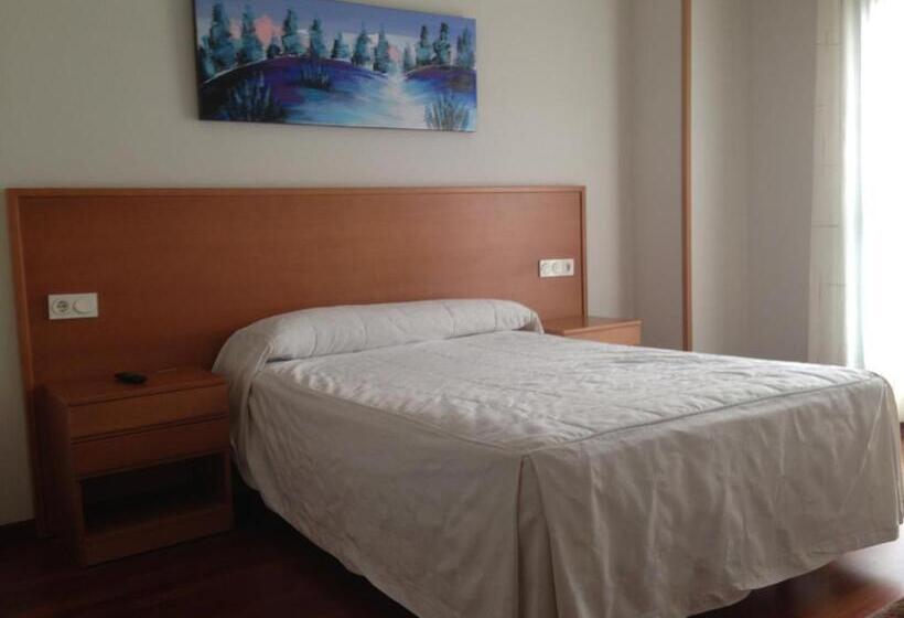 پانسیون Hostal El Poligono