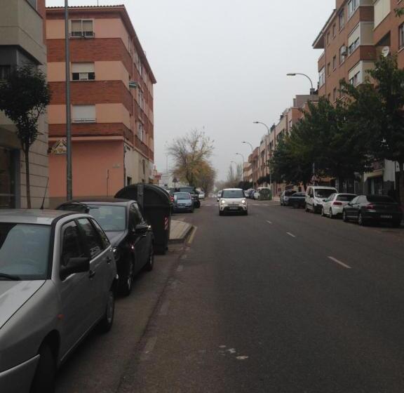 پانسیون Hostal El Poligono