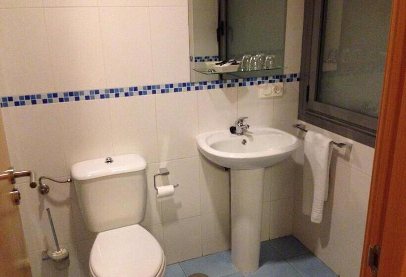 پانسیون Hostal El Poligono