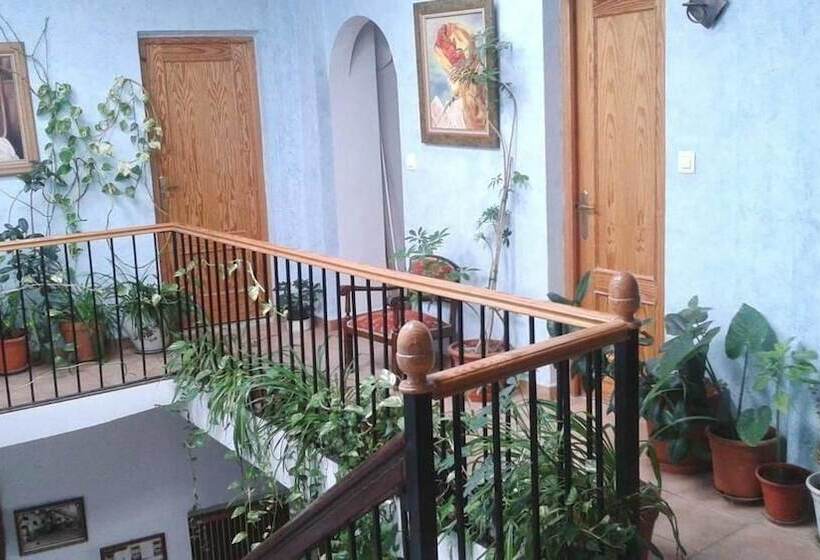 بنسيون Posada Maruja