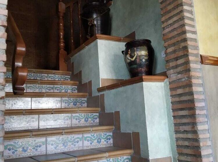 Общежитие Hostal Restaurante El Parador