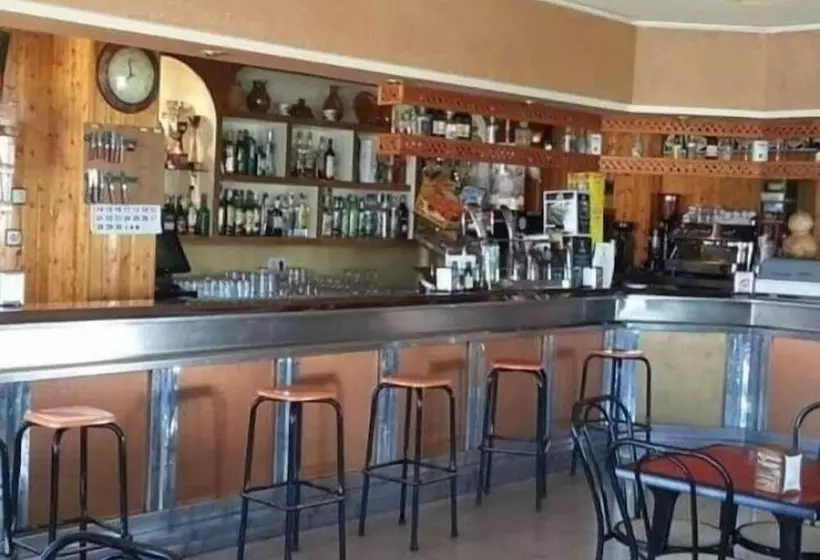 ユースホステル Hostal Restaurante El Parador