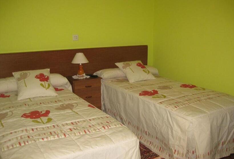 بنسيون Hostal El Duje