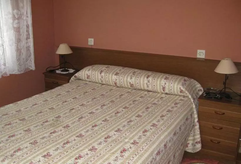 پانسیون Hostal El Duje