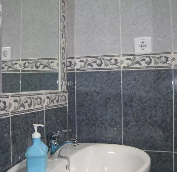 پانسیون Hostal El Duje