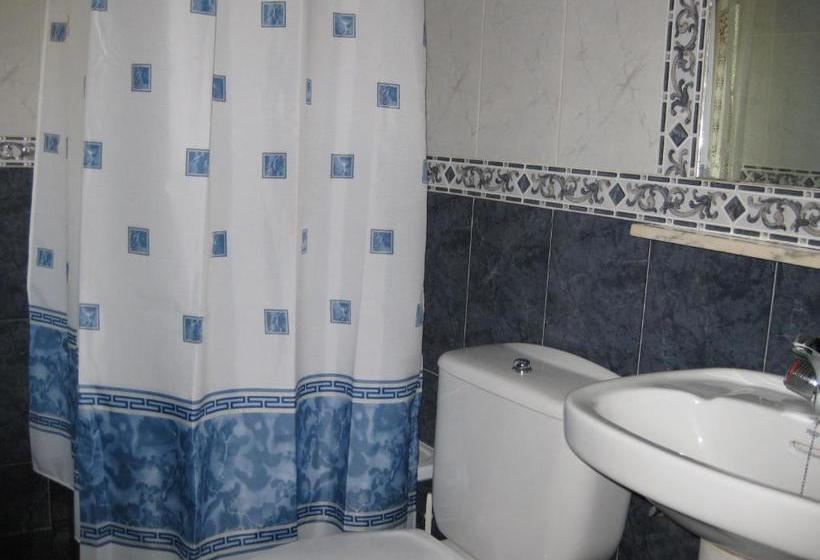 بنسيون Hostal El Duje