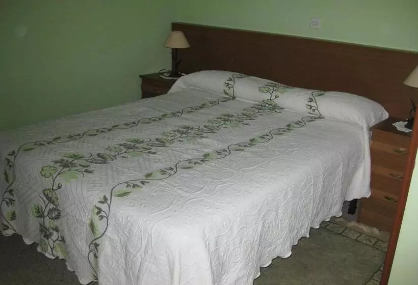 پانسیون Hostal El Duje