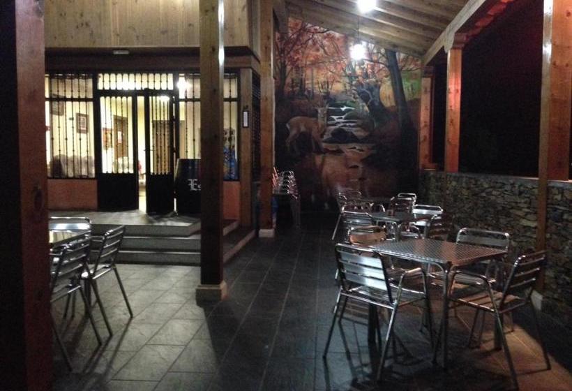 بنسيون Hostal El Hayedo