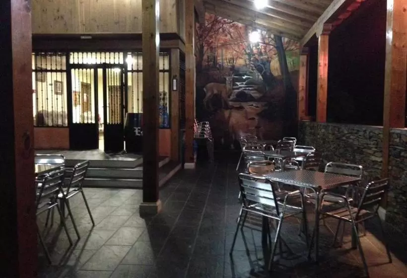 ペンション Hostal El Hayedo