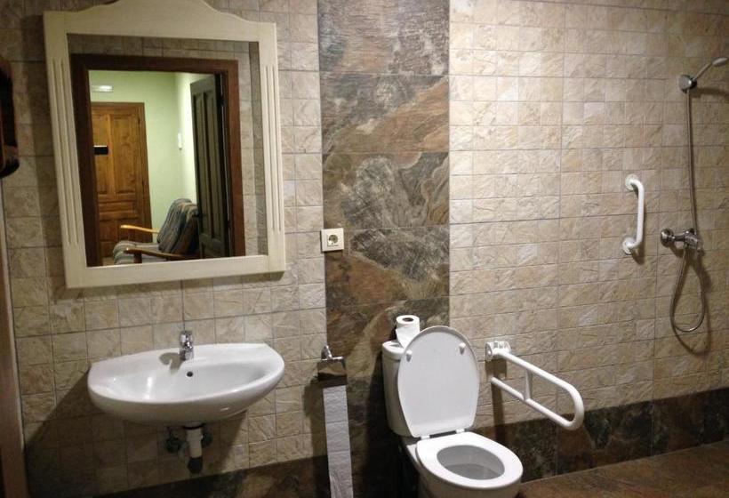 بنسيون Hostal El Hayedo