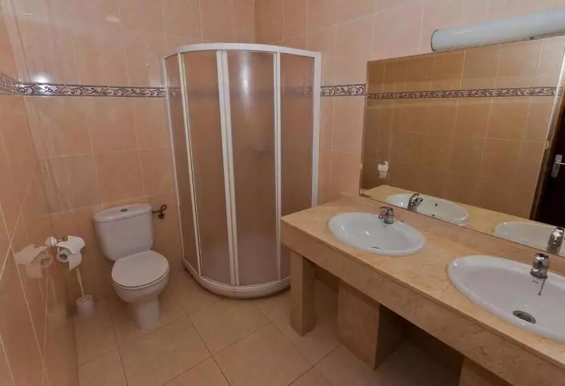 پانسیون Hostal Restaurante María Victoria