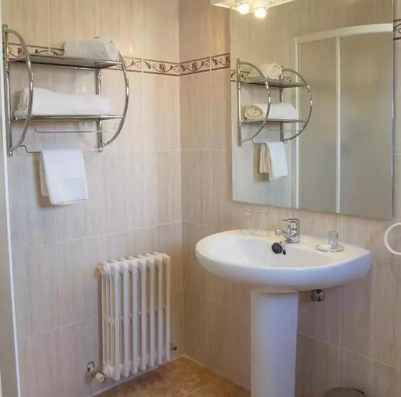 پانسیون Hostal Restaurante María Victoria