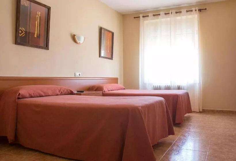 پانسیون Hostal Restaurante María Victoria