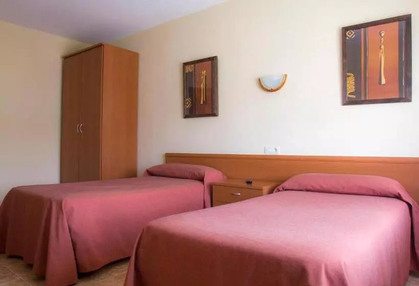 پانسیون Hostal Restaurante María Victoria