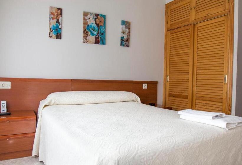 펜션 Hostal Restaurante María Victoria