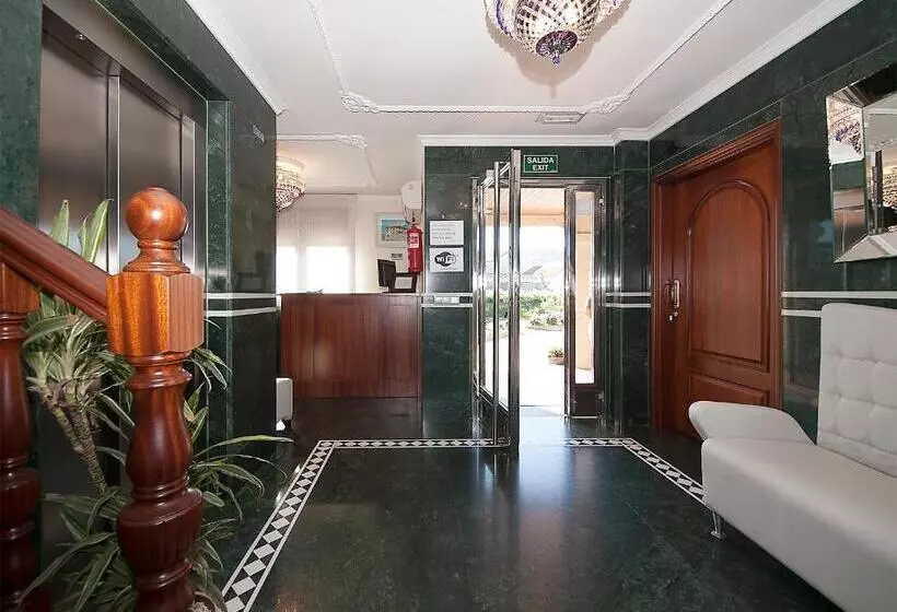 Pensión Residencia A Cruzán