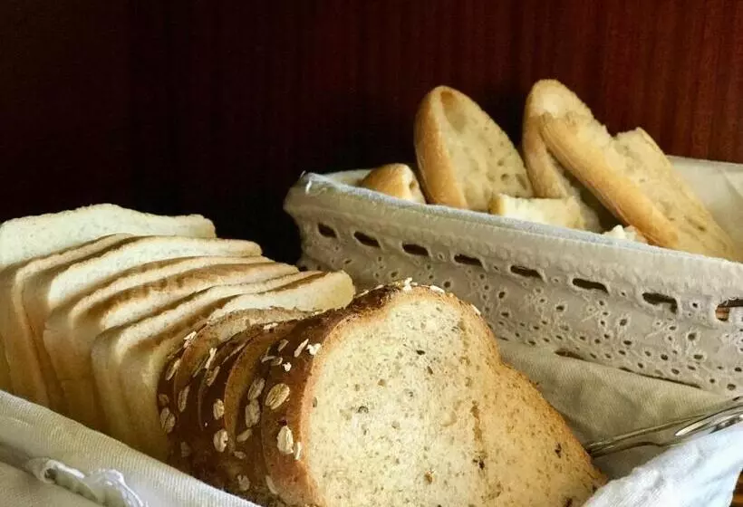 Pensión Residencia A Cruzán